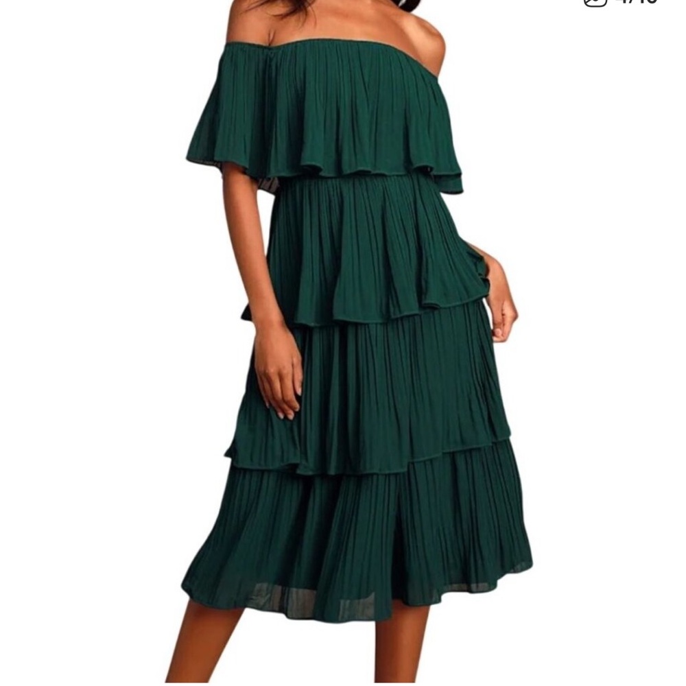 Lulu's Emerald Green Off-the-Shoulder Tiered Ruffle Midi Dress size M